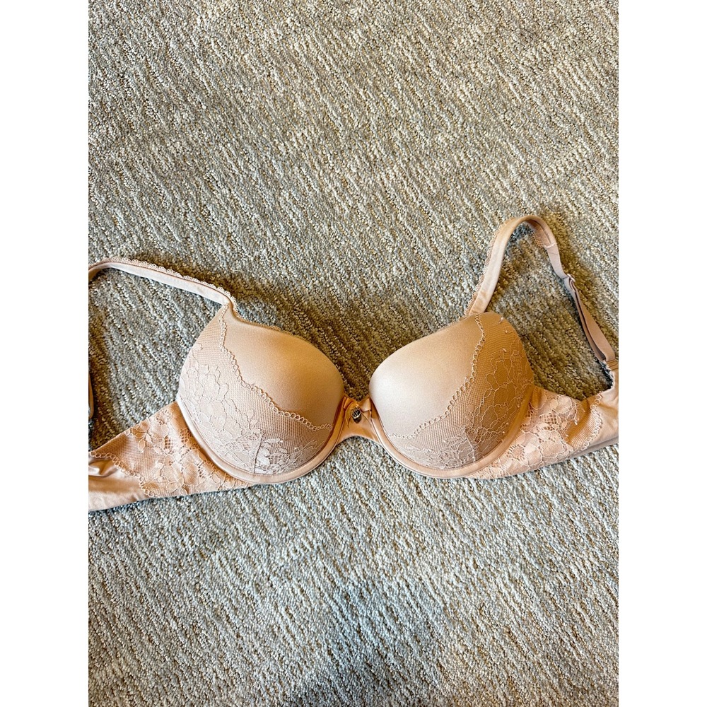 Victorias Secret Body by Victoria Perfect Shape Bra Nude Lace 32D Underwire